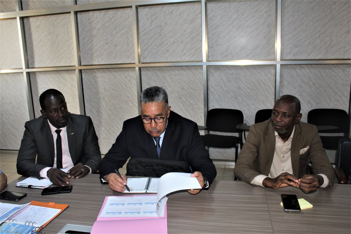 BoCEJGuinee's tweet photo. La mission de supervision de la #Banque_mondiale du #Projet_BoCEJ se poursuit. La délégation a été reçue dans la matinée de ce lundi 11 avril par les autorités de l'université privée #Kofi_Annan de Guinée (UKAG), l'une des institutions bénéficiaires du #Fonds_compétitif. https://t.co/D7y81GwtFQ