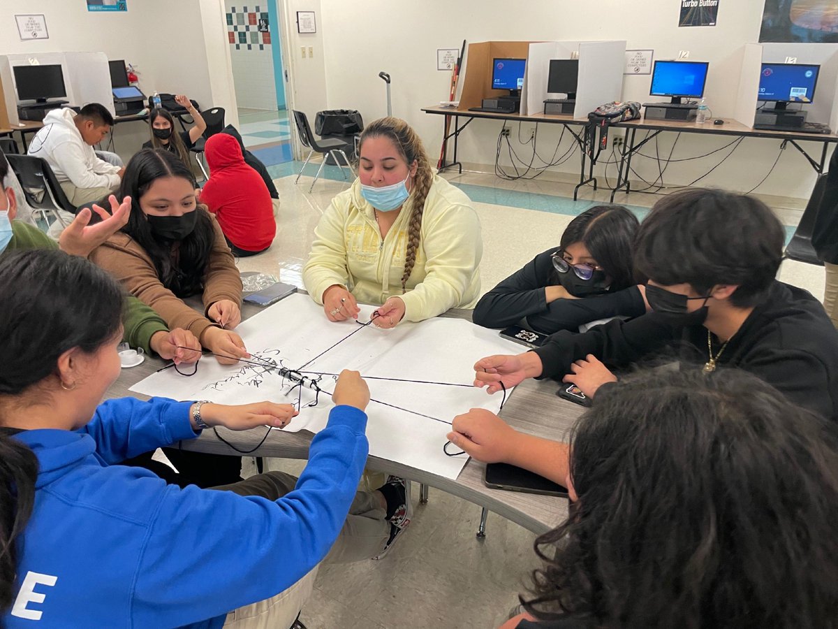 MexAmCouncil's tweet photo. MAC College & Career Prep 22 Students practice their team work skills through the Team Building: Making Words With String workshop. #CCP22 #CCP #MAC #MACScholar #DreamBIG #MACScholar22 #SiSePuede https://t.co/CcivTTKNWQ