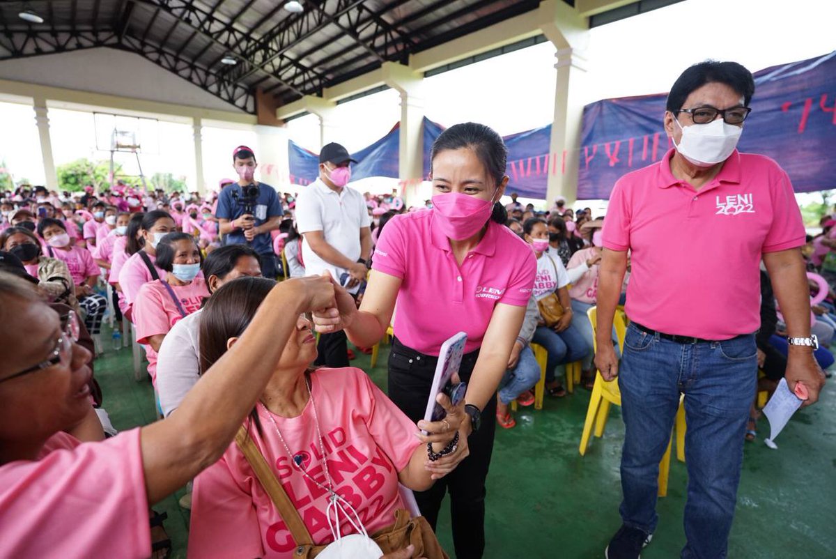 aikarobredo's tweet photo. Spent the day going around 3rd district of Camarines Sur to proudly campaign for Cong. Gabby Bordado, Team Leni-Kiko and Tropang Angat. Marhay na Aika asin Dios mabalos!! 🌸🌸 https://t.co/11LbhZft9g