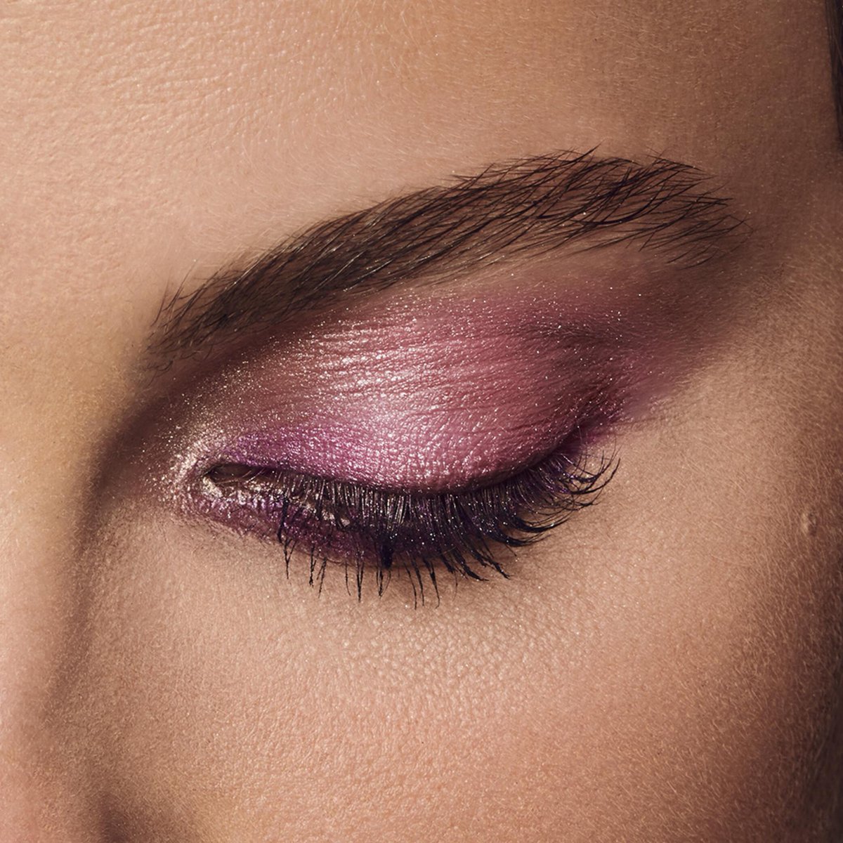 reblegemc's tweet photo. There are endless ways to wear the colour pink, whether you want to be feminine, edgy, or somewhere in between the two! ❤
Love this!
https://t.co/JQz5zggPQe
#BeautyAZ #PrettyInPink #Avon https://t.co/Xy71LTTbGA