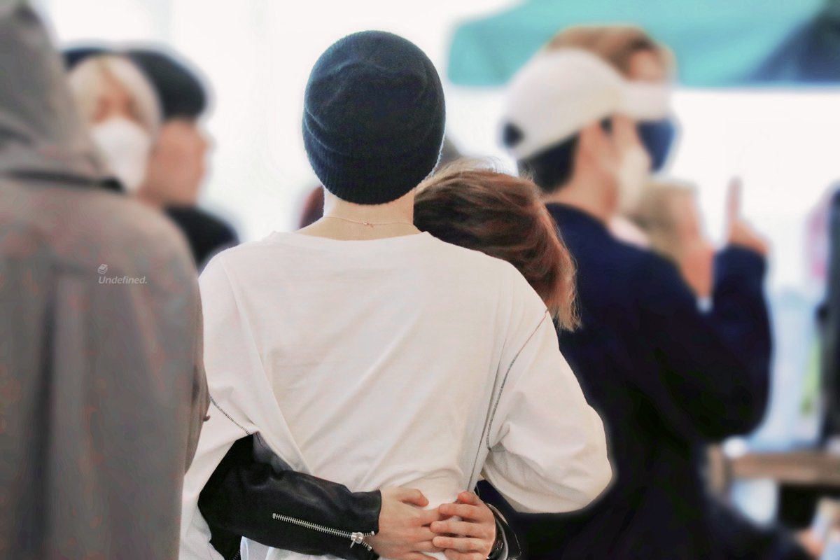 ldhwriter's tweet photo. kasalanan alternate ending
[ a #jaehyuck filo au]

"A book in my memory that I will always read until I memorize and feel it again."

And now, they are about to start writing a new book, but it will not only be in their memories. Because this time, the universe is with them. https://t.co/ee7WgCrkpV