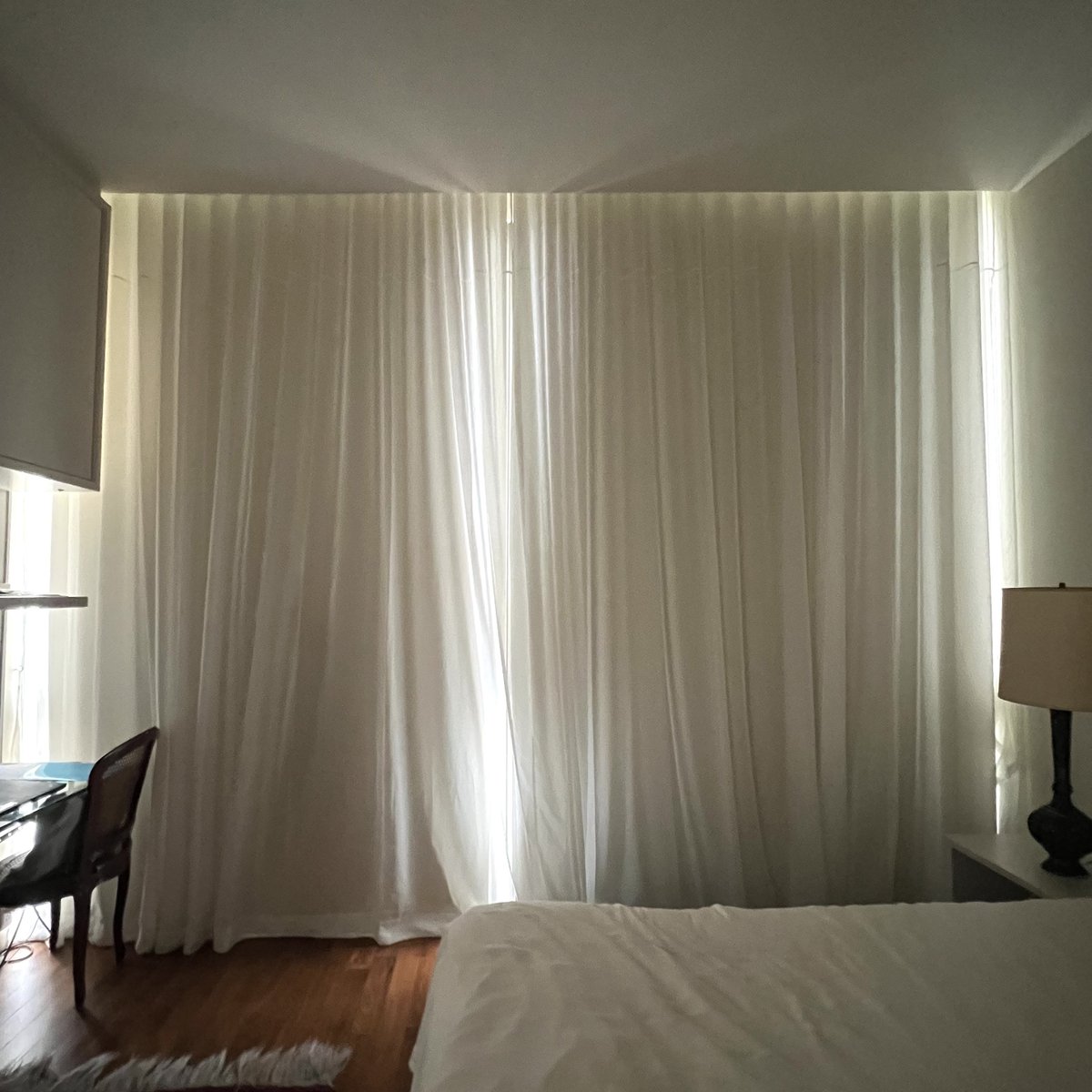 StyleGroup_'s tweet image. Presenting our latest residential project at Sukhumvit 16, Bangkok. Home is a sanctuary to be yourself and feel at ease. That’s why we make it our priority to provide the highest quality, expertly designed, and installed window covering solutions at reasonable prices.