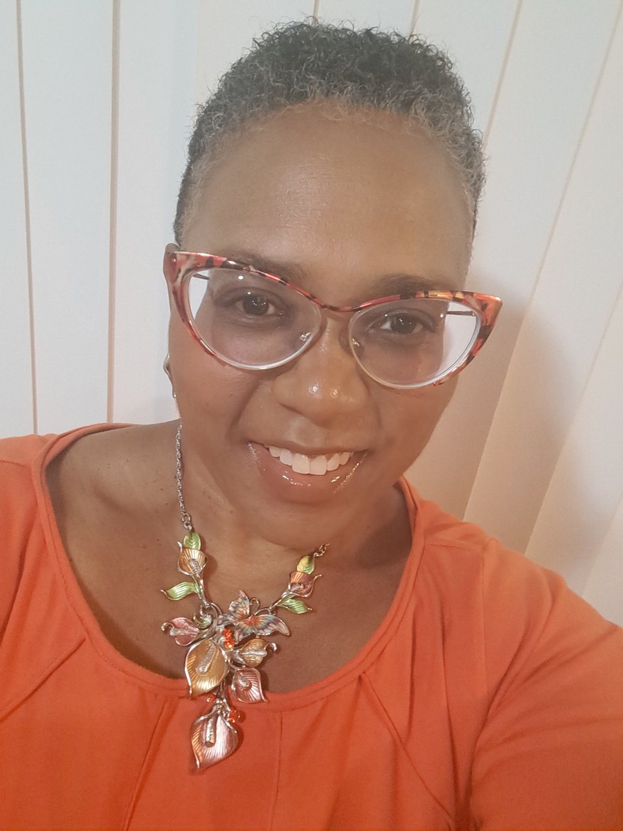 dr_avril's tweet photo. Today is Chakra 2: the sacral chakra - Emotionally, this chakra is connected to our feelings of self-worth, and even more specifically, our self-worth around pleasure, sexuality, and creativity. #GoddessLevel #LoveMeSomeMe #OrangeisMyColor https://t.co/9QSGrSzdgT