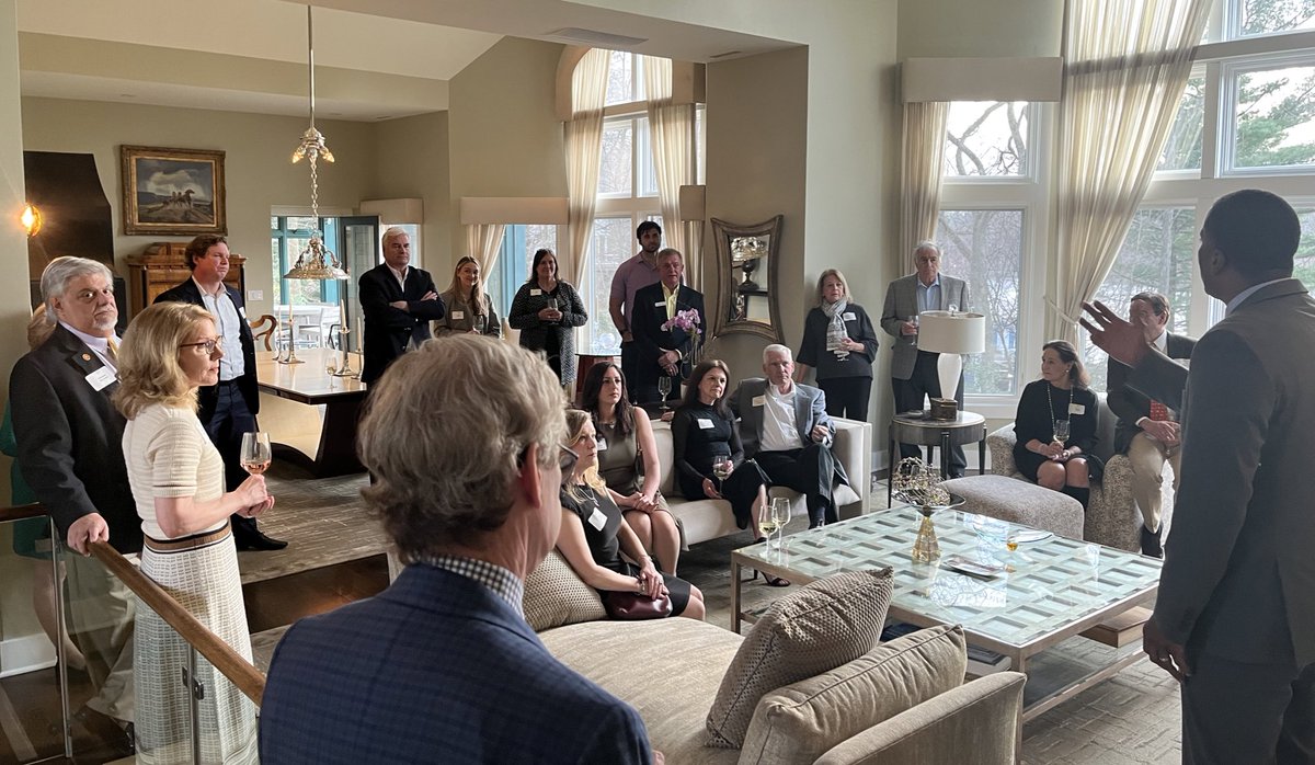 GSLoganCT's tweet photo. Thank you to @NRCC Chairman @RepTomEmmer for supporting our campaign for Congress in #CT05! We were honored to have you join us last evening to talk about how we’re going to take back the House this November! #ctpolitics https://t.co/Wc2uQXknQA