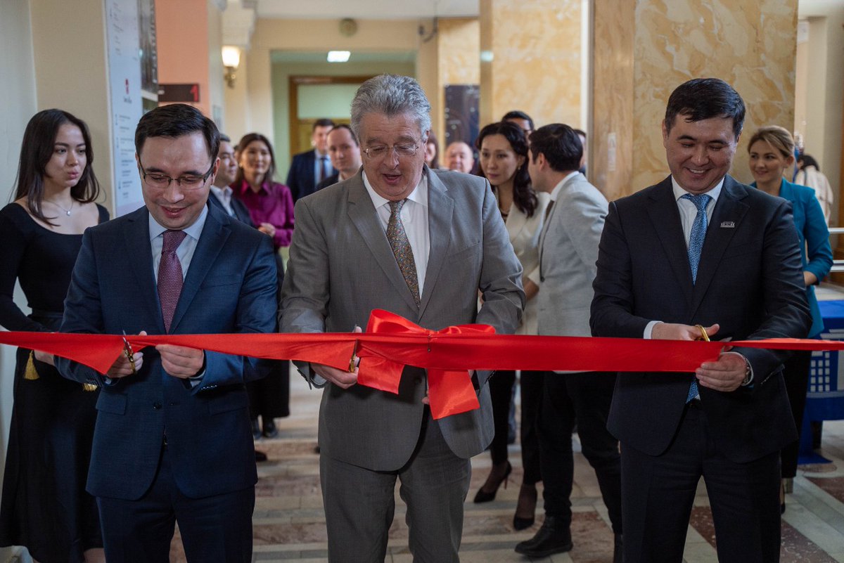 IGLUSEPFL's tweet photo. We are excited to inform you that we officially inaugurated the IGLUS Almaty Smart City Lab last week! More on: https://t.co/8hkMBkqykV https://t.co/ghy8Jkzgbc