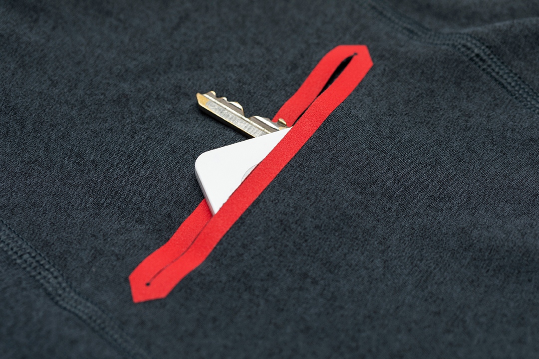 ManiackMe's tweet photo. Created especially for the winter season. Details include hidden thumbholes, 360º reflectiveness, and an easy-access side pocket. The fully breathable, sensationally soft fabric is equipped with an inner brush that helps regulate body temperature.

#ProudOfMySweat https://t.co/kF30uxQUUg