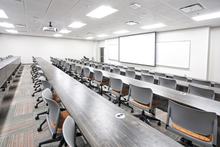 Tier takes perfect shape at <a href="/MercerYou/">Mercer University</a>, taking flexibility in the classroom to the next level. #Versteel #VersteelPartners #MercerUniversity #TierByVersteel #learningspaces