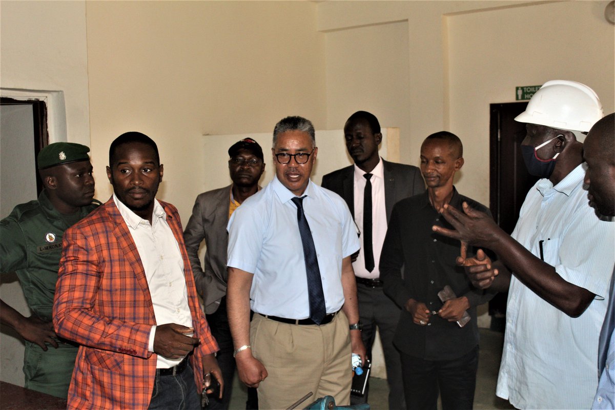 BoCEJGuinee's tweet photo. Visite dans l'après-midi de ce lundi 11 avril de la mission de supervision de la #Banque_mondiale du #Projet_BoCEJ, dans les locaux de l'Agence du Service Civique et d'Action pour le Développement (#ASCAD), une autre institution de formation bénéficiaire du #Fonds_compétitif. https://t.co/FOx9ruiZXW
