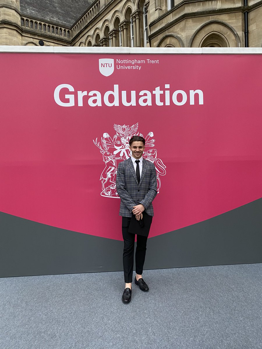 DBrown_PE's tweet photo. Finally graduated with a 1st Class Honours in Coaching &amp; Sport Science! Congratulations to the Class of 2021 @TrentUni 🎉🎉 https://t.co/n0v2XyXwr4