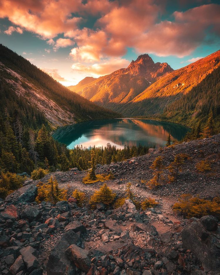 Location: Vancouver Island
Photo by calibreus | Instagram
