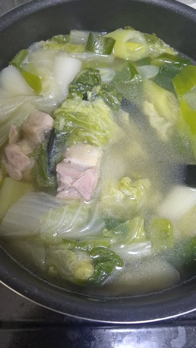 出来た( ˘ω˘)
鶏団子じゃなくてとりもも肉だと
香りが違うな( ˘ω˘) 