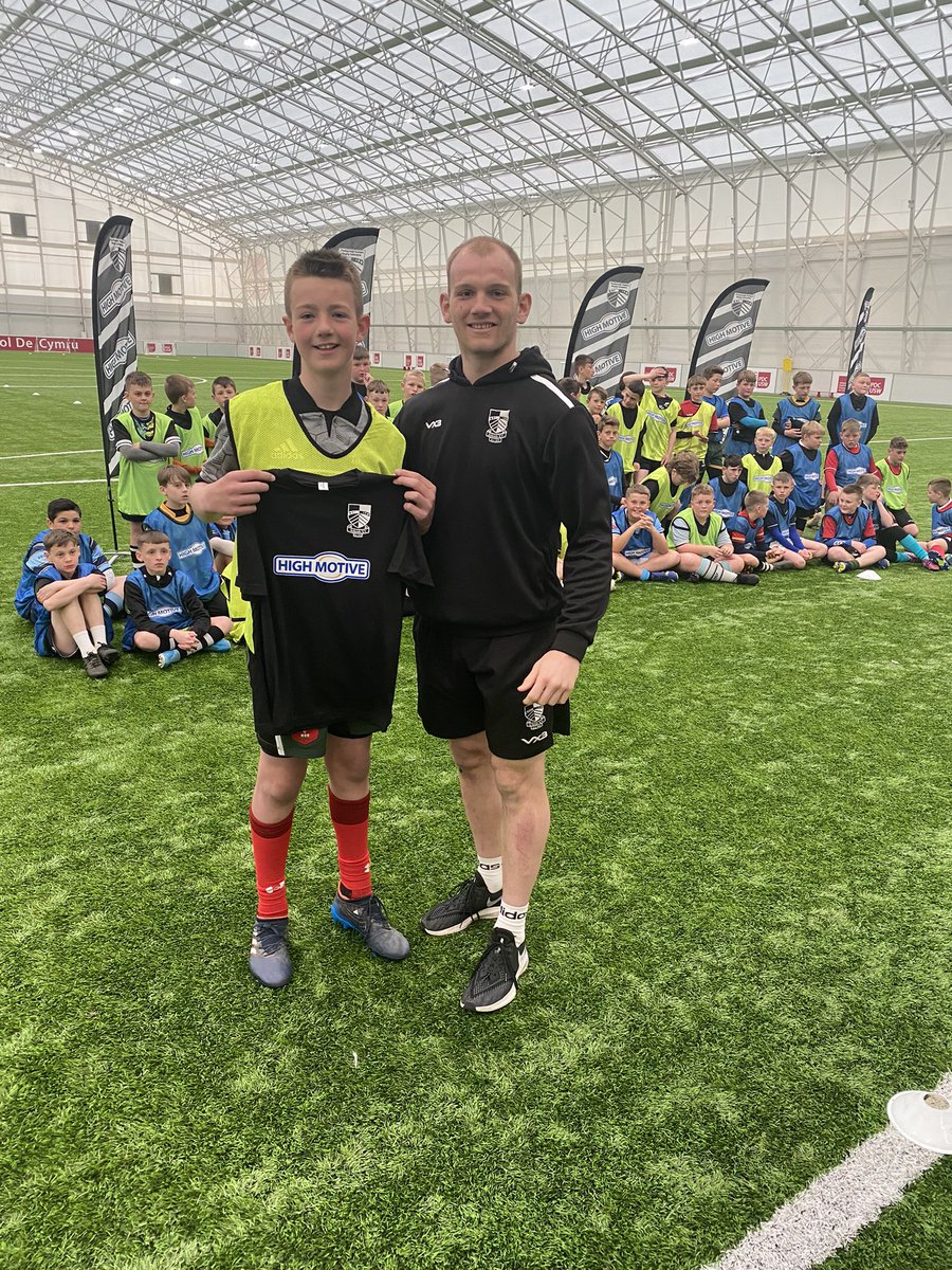 PontypriddI's tweet photo. The first session has finished.. One word.. AMAZING 🤩 @USWBScRugby @PontyPSRU @PontypriddRFC @USWSport https://t.co/SQx0EO9jrx