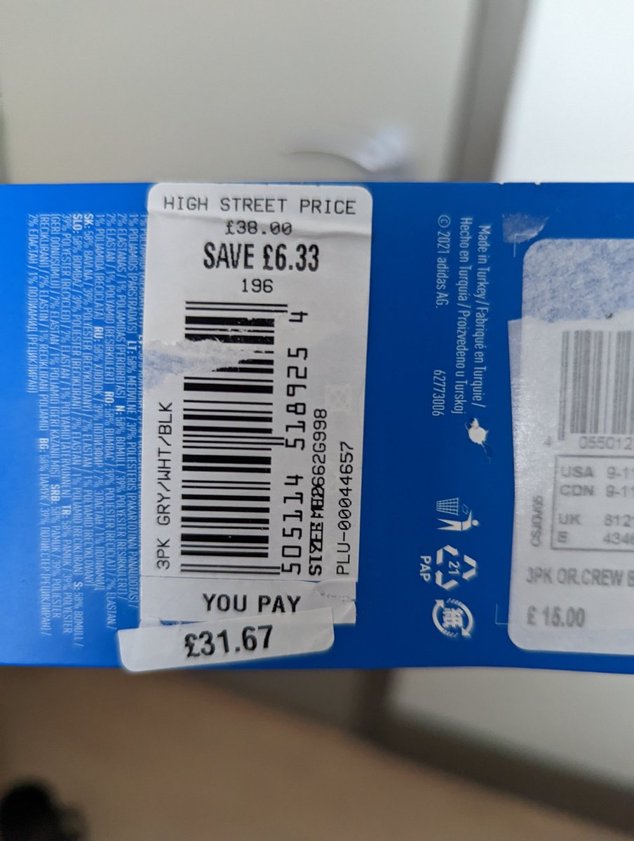 realpaulsilver's tweet photo. Picked up some socks from @JDSports at @ManchesterAirp (don't get me started). Trying to figure out the pricing approach here. Apparently high st is £38, airport price is £31 yet the actual hidden price tag clearly says £15...?? https://t.co/ULpClNMIKL