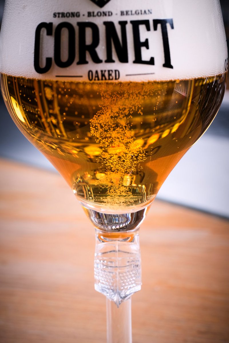 TripelbC's tweet photo. Now pouring from our guest tap is Cornet Oaked, an 8.5% blonde that enjoys a hint of vanilla thanks to the addition of oak chips during brewing. It's proving to be immensely popular already! #belgianblogger #belgianbeer #belgianbeercafe #beergeek #craft #craftbeer #cornet https://t.co/dQAhYfbcLz
