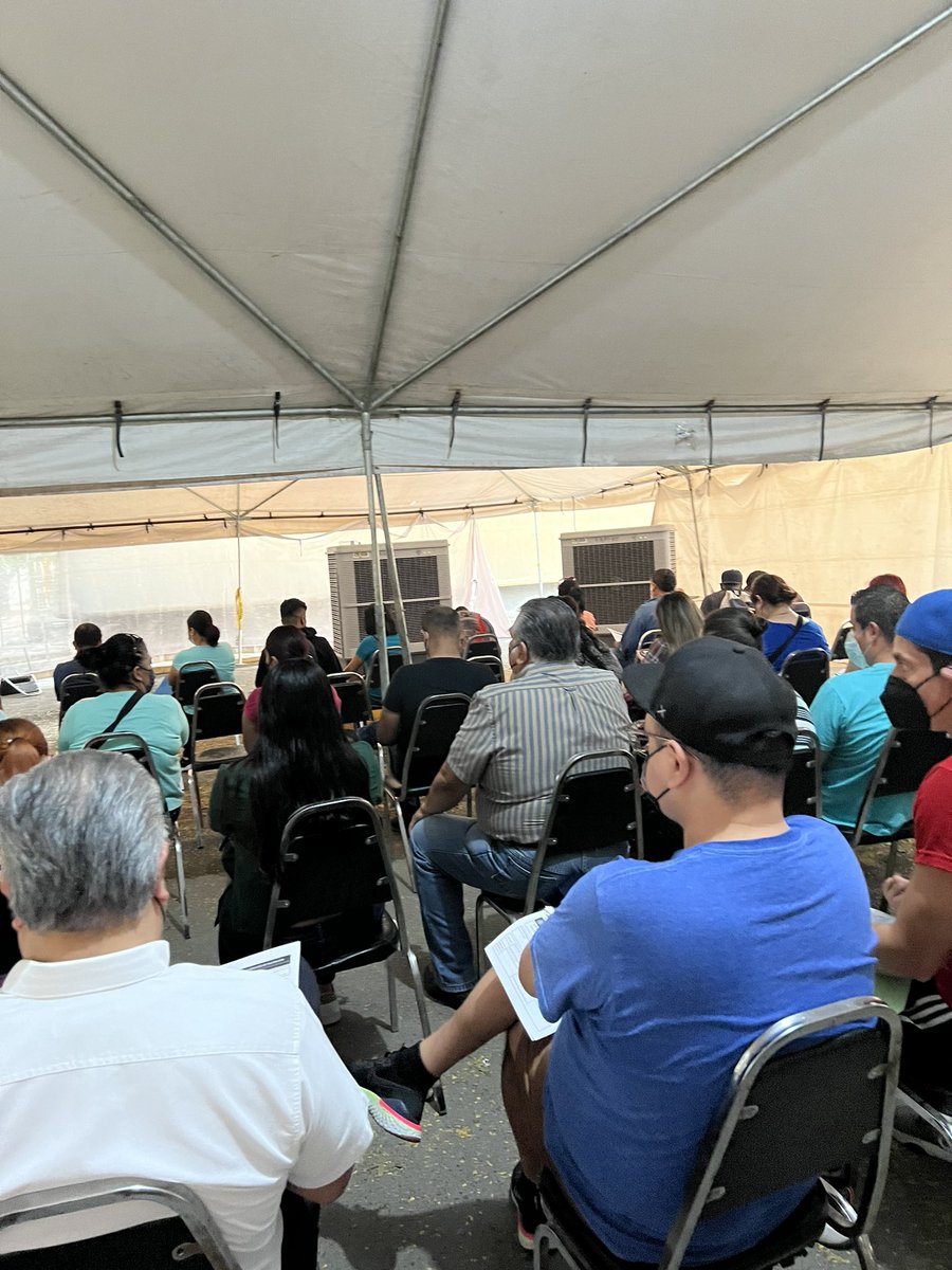 tatianups's tweet image. Fui 2 veces a mi municipio y no alcancé mi vacuna de refuerzo 💉☹️, la 3ra es la vencida 💪🏼 GRACIAS @GobSanNicolas 🙌🏼 Punto Fijo #clinicanova #SanNicolas