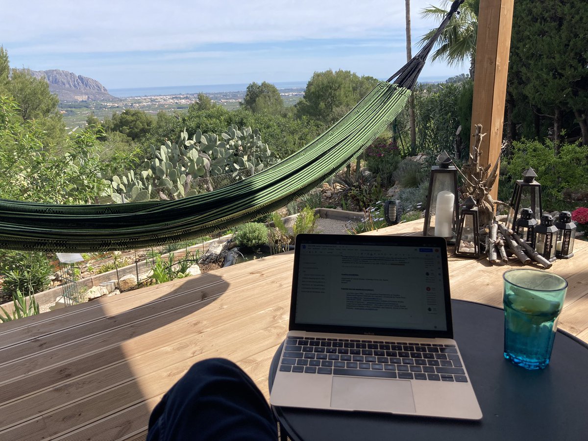 sarahnimfuehr's tweet photo. Finalizando #CfP para la conferencia socare junior 2022 #whosevoice organizada por @LuisRa_Cuba Universidad Central de Las Villas y @sarahnimfuehr #KunstuniLinz 

Más información muy pronto https://t.co/v7tGNWxhiB