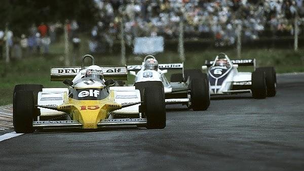 41 años atrás,<a href="/ReutemannC/">Carlos Reutemann</a> festejaba su cumpleaños en el podio del 17ºGP de Argentina de @f1.
Gran expectativa,tras su victoria en Brasil,pero diluída por el dominio de <a href="/NelsonPiquetF1/">History Piquet</a> (Brabham BT49C): pole,récord y triunfo de punta a punta.
Lo escoltaban el Lole y <a href="/AlainProst3/">Alain Prost</a>.