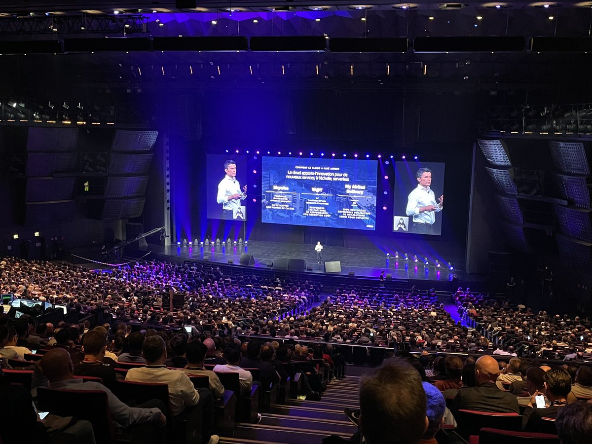 ericbeaurepaire's tweet photo. Amphithéâtre plein pour écouter #Airbus François Le Gac https://t.co/NANQMQH2m1
