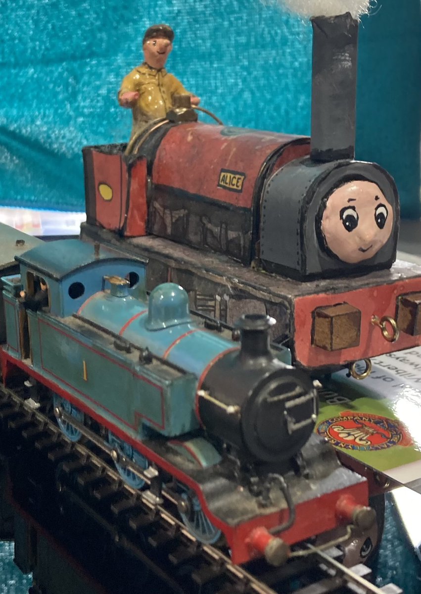 saddletank's tweet photo. At #statfoldbarn over the weekend with #talyllynrailway and their #revawdry #thomasthetankengine placed next to my #alice from #the Bala lake railway https://t.co/n2MvtalOjd