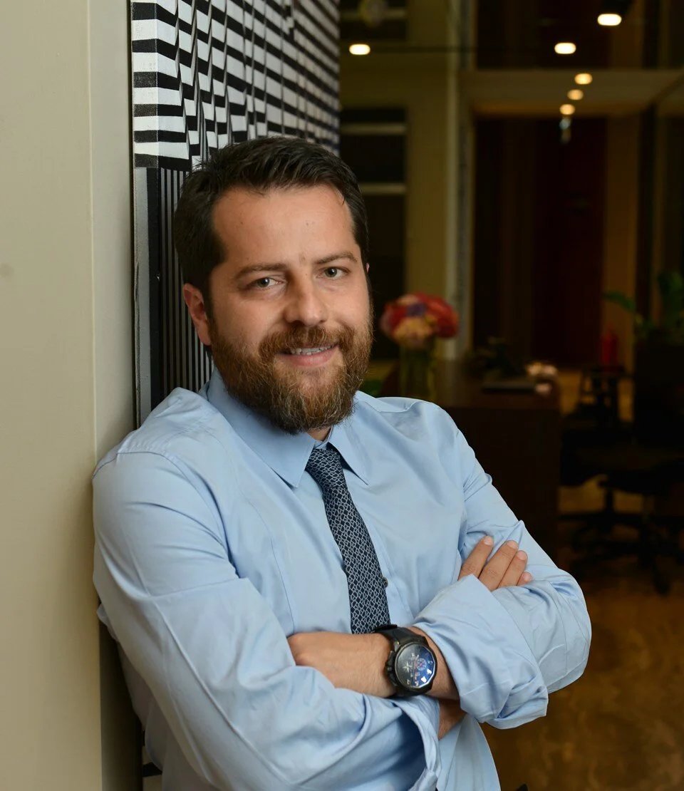 🎙 Süleyman Rodop:

"Galatasaray NEF galibiyetinin ardından Erden Timur soyunma odasında basketçilerimize 60 B $ prim dağıttı."