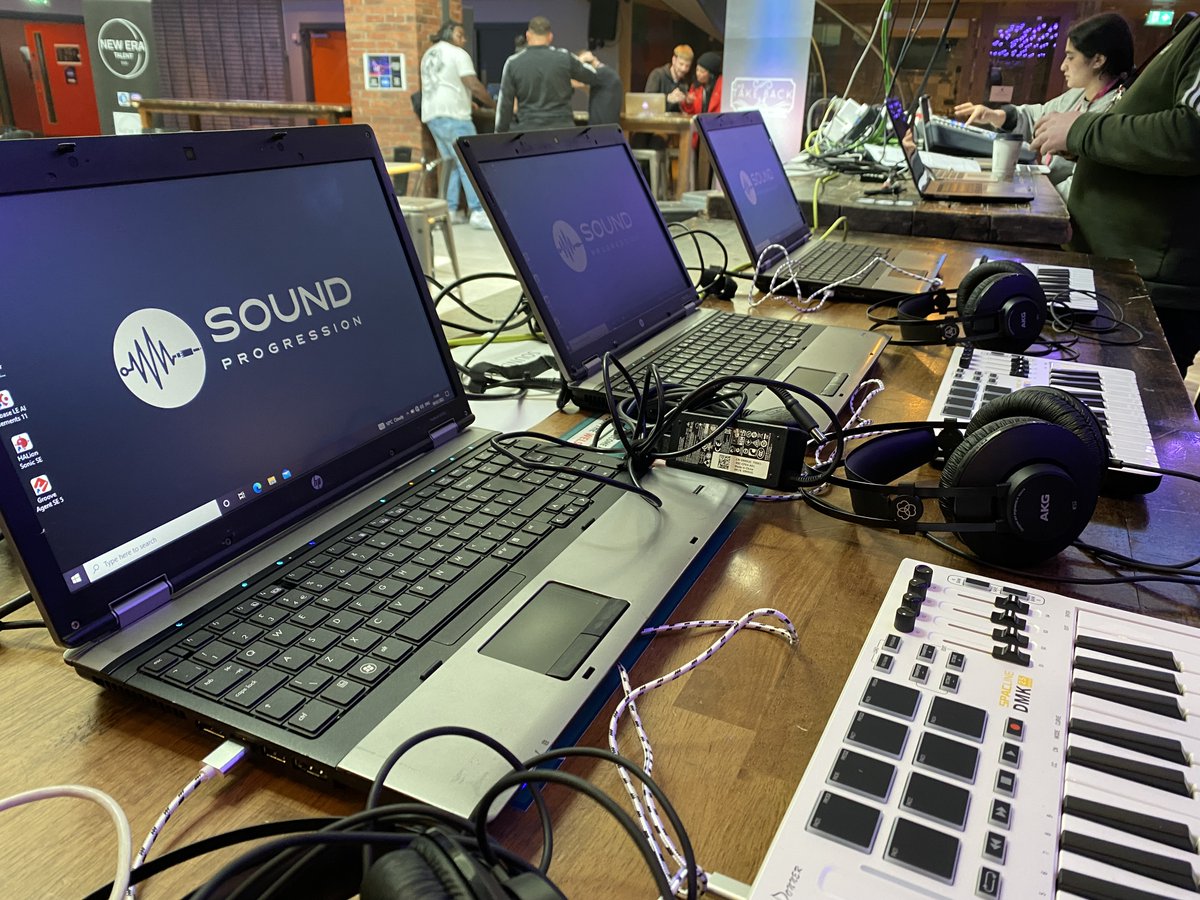SoundProgressi1's tweet photo. Just before kick-off with @Ministryof_Life @Cmcconference @cardiffstudents Loads going on with plenty of acts and organisations here to support. #Youthmusicconference #youthmusic
Looking great guys and loving the vibes! https://t.co/Lfax6QLYuU