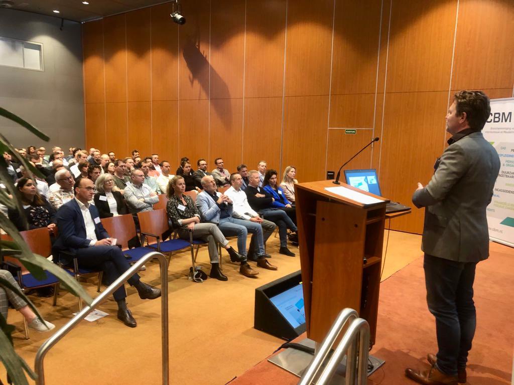 deCBM's tweet photo. Dirk van Deursen (Innovatie, @deCBM) trapt ons eerste live event dit jaar af met een lezing over #energie, #circulaireeconomie en #duurzaamheid in de meubelbranche. We zijn te gast bij @TataSteelNL waar we straks nog mooie dingen gaan zien.
#event #cbm #leden #netwerken https://t.co/gK5zhQC9P1