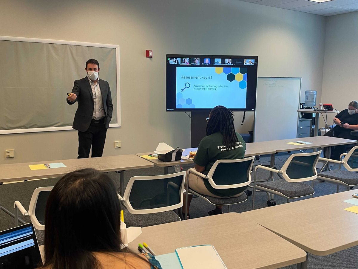 From educational media to creative spaces, gifts made on #OTOD support our digital learning initiatives that help advance T&amp;L at W&amp;M! Check out our digital learning initiatives stli.wm.edu/digital-learni… Consider making a gift today: libraries.wm.edu/fund-4774 #WMSTLI #OneTribeOneDay