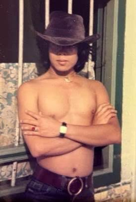 drditchburn's tweet photo. My uncle Chris back in the 70s 😎😍 https://t.co/PDu5tvYguP
