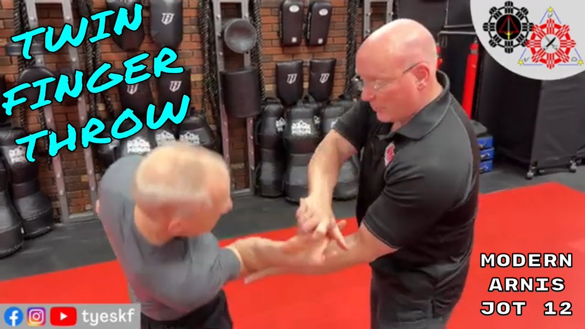 botting's tweet image. Nasty variation on the backwards throw using fingers and bending the wrist the "wrong" way

youtu.be/UIFVRv6LcFw