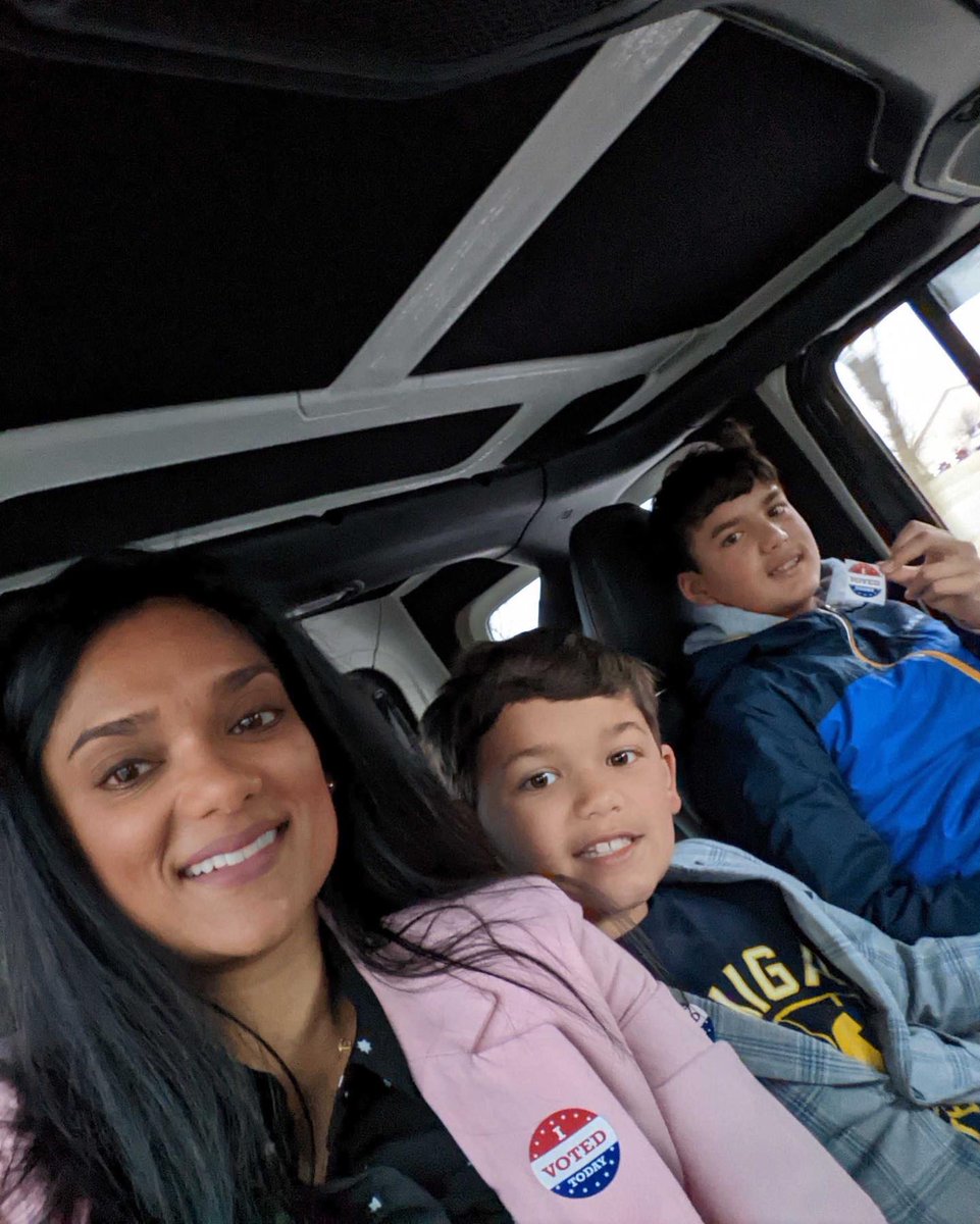 taneezaforsf's tweet photo. If you have already voted, grab a call list from our campaign to encourage others to vote. 

Thank you so much for everything, Sioux Falls! 🗳 https://t.co/t9PiXQd6gs