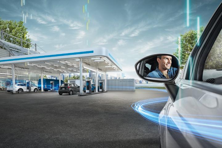 ThiagoSabba's tweet photo. The expansion of the public charging infrastructure is essential for the acceleration of #eMobility 🚙. Intelligent substations upgrade the grid connection to a medium-voltage connection with higher power &amp; meet the increased power demand of fast chargers👉https://t.co/c7E0CGfvzX https://t.co/ynqlGI8qty