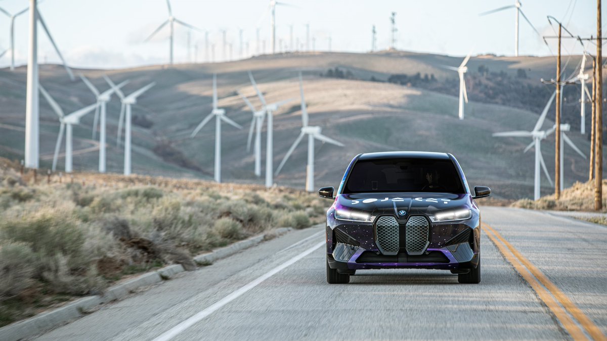 BMW's tweet image. From Planet Her to Coachella 🛸 We're back with @dojacat 🌟

#RoadToCoachella #BMW #BMWi #THEiX #BornElectric