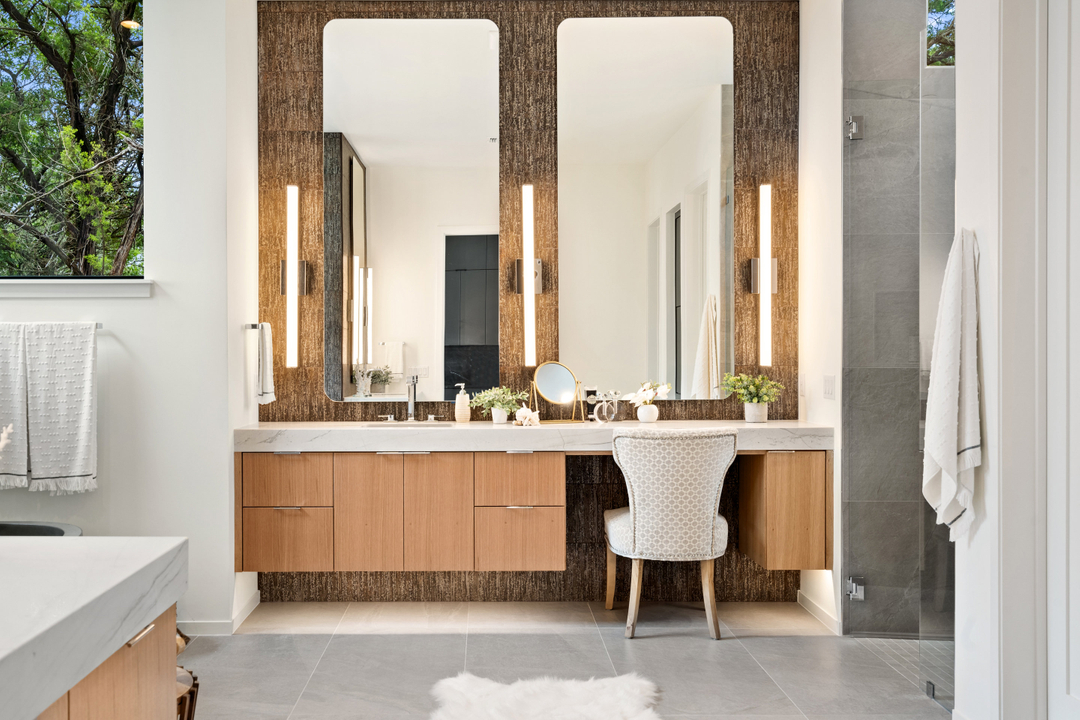 jointhebandd's tweet photo. How sophisticated does this bathroom vibe feel? Classy.Bougie.Ratchet.
.
.
. #jointhebandd #interiors #interiordesign #instadecor #interiordesignlife #interiorinspo #decor #lovethis #designlife #eclecticdesign #homedesign #homedecor #designerinspo #interiorlove #loveyourspace #in https://t.co/nIYBdiaSJc