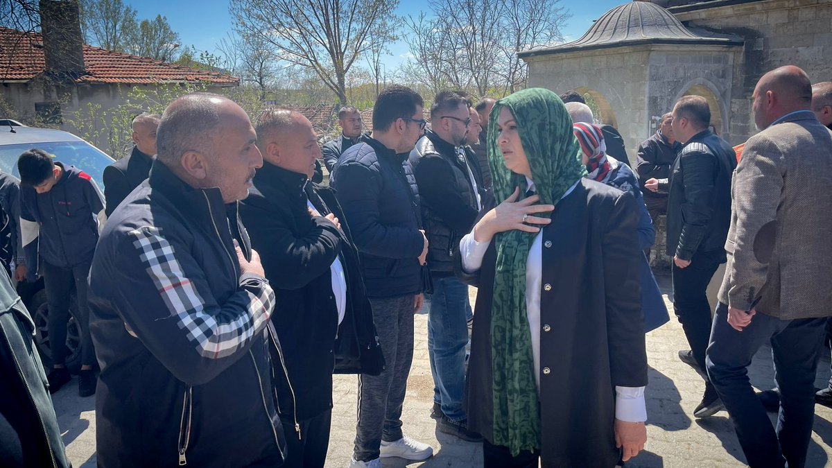 ibabelgin's tweet photo. İl Başkan Yardımcımız Candemir Çekiç’in değerli ağabeyi Mutlu Çekiç’i son yolculuğuna dualarla uğurladık.

Rabbim cennetini nasip etsin, kalanlarına sabr-�� cemil diliyorum... https://t.co/tsGX9hoQhs