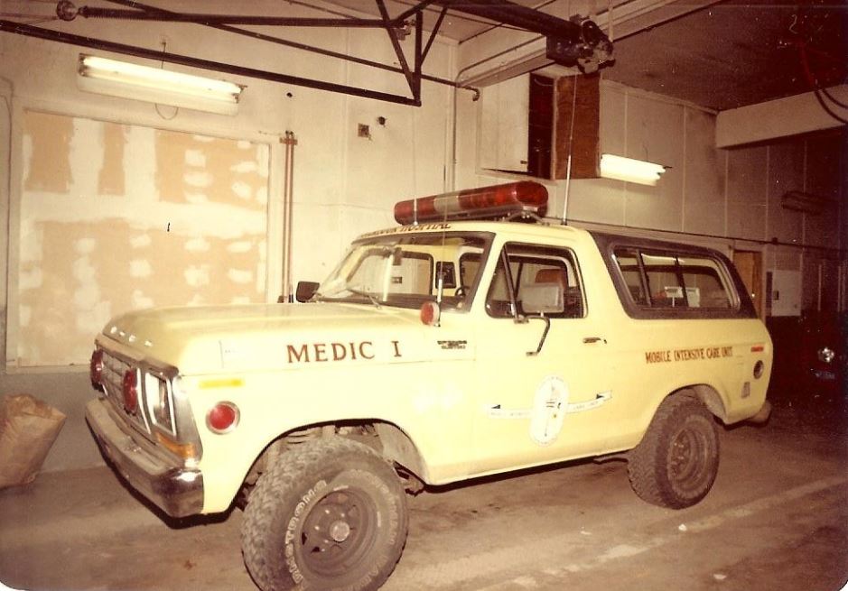 AssocNj's tweet photo. How about a little how it started and a little how it's going for this rainy Tuesday, check out the progression of the medic units....
#njapp #paramedic #medic #nj #njmedic #als #advancedlifesupport #ems #emergencymedicalservices https://t.co/o0EjaajrZ9