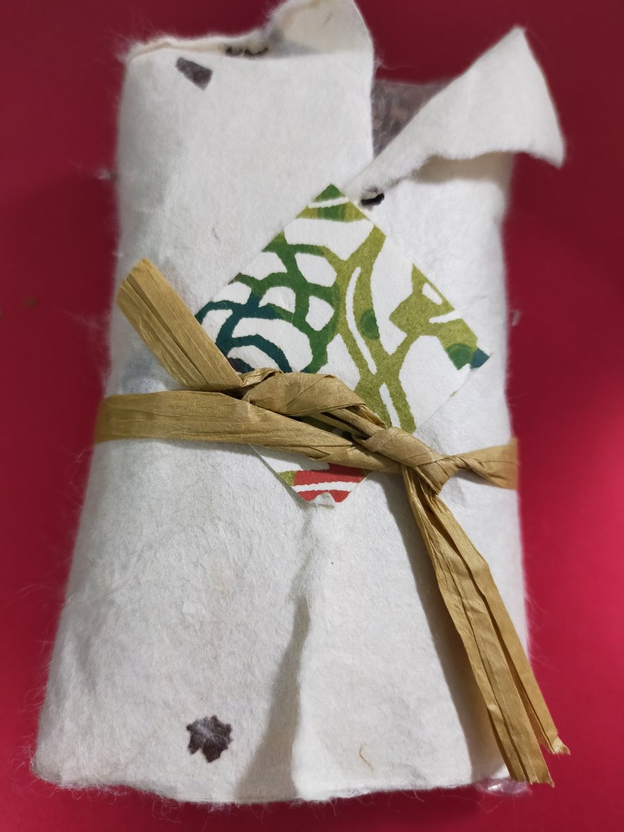 FRONTEA_'s tweet photo. 静岡城南高校の地域貢献部の皆さんが作られた赤米！
次の玄米茶はこれでも面白いかも…？

 #玄米茶  #赤米 https://t.co/ZzYmFsbewo