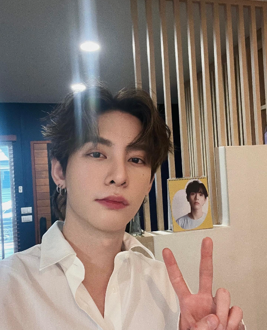SupanutPh's tweet photo. [🗒Daily Update📝][041222]
@supanut_l

Coms take photo with P'Up 🐏🤍 
--------------
#PhobPhat  #NutSupanutPh #SomethingInMyRoom #SomethingInMyRoomTheseries
#ผมกับผีในห้อง #Supanut #MyAries
📷:IG Update:
@supanut_l
 
-🐣 https://t.co/y4g8pZMl4A
