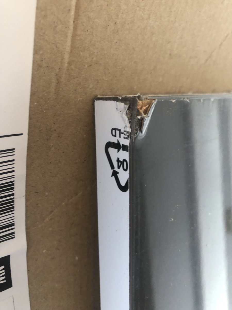 Chris1Whitehead's tweet photo. ⁦@parcelforce⁩ another top delivery to replace a kitchen unit door damaged in the 1st attempt. https://t.co/AFTrCO2mOt