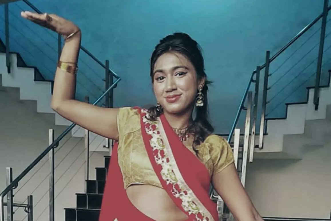 gkftii's tweet photo. Throwback Bollywood yesteryear stars styling and Photoshoot  by Fashion students.

As a part of  Fashion icons of Bollywood  styling workshop
.
.
.
#fashionphotography #fashionstyling #fashioncollege #fashiondesignerslife #creativityislife #explore #college #GKFTIIcampus https://t.co/NGccNm3Ryf