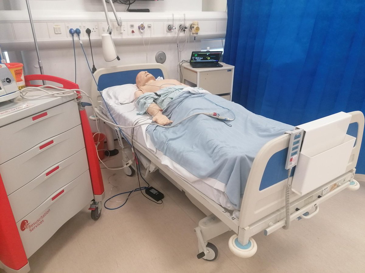 MedEdLeeds's tweet photo. EM Skills days are up and running! Multiple skills sessions including #lumbarpuncture and #chestdrain. Happening today and tomorrow, great work by our technicians and admin teams #leedsway https://t.co/Jnma6rTJxP
