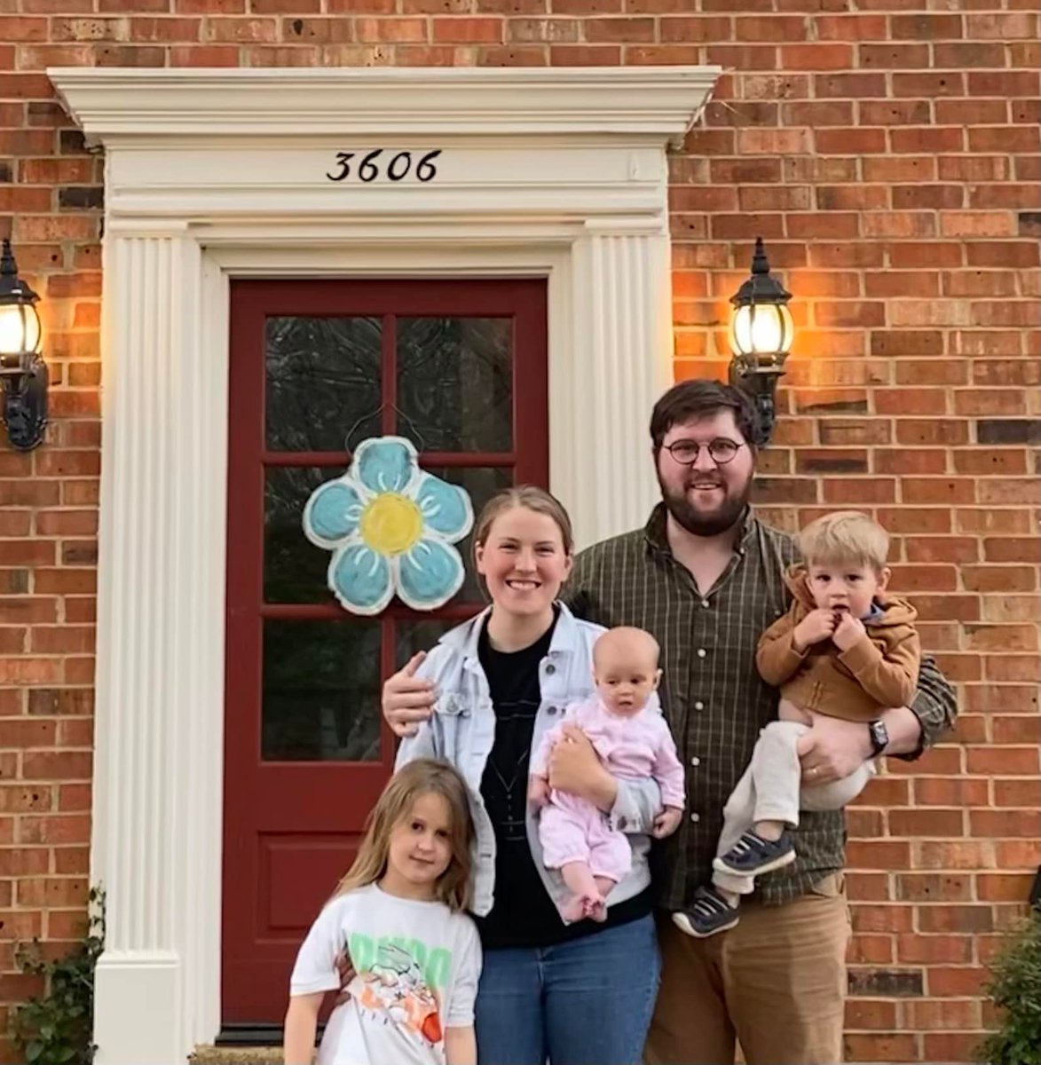 DurhamsPorch's tweet photo. ￼🏠❤️🎉 Congratulations to Austin and Emily Marshall and their 3 kiddos! We’ve known this family over half our life and they have been a blessing to us beyond measure. ￼￼We are honored and privileged they allowed us to walk alongside them on this journey. #memphisrealestate https://t.co/ulsmDagOnx