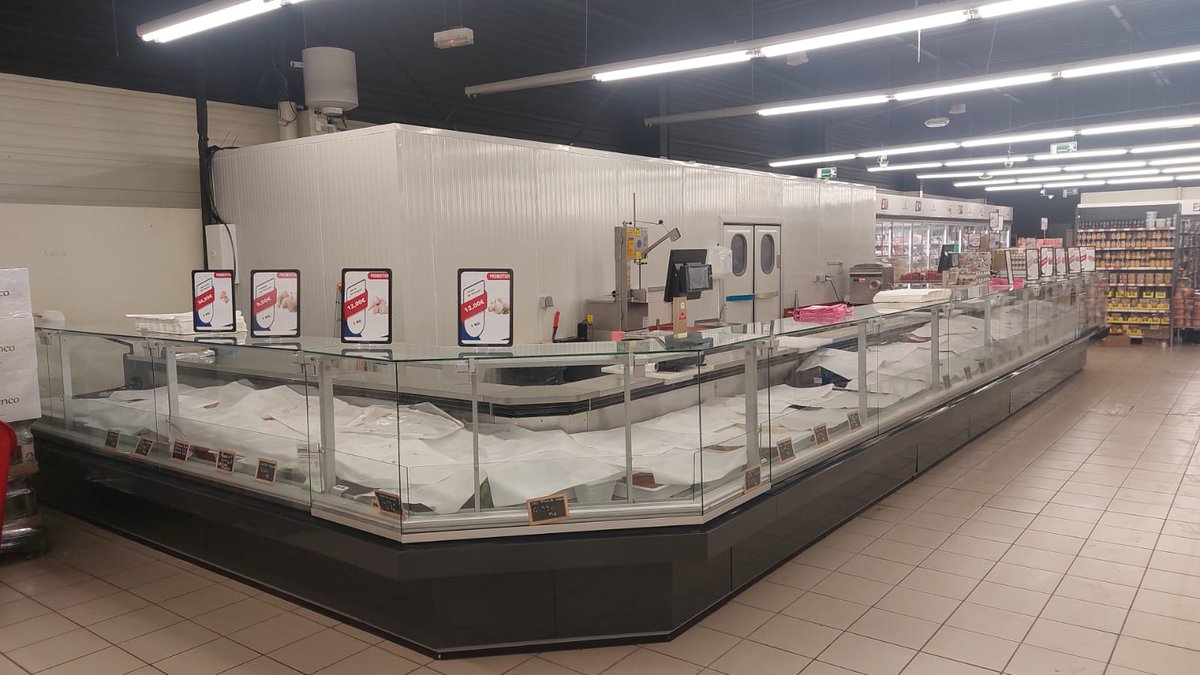 FrigoLtd's tweet image. We are proud to deliver our project, which has 5 cold rooms, workbenches, and a 20-meter refrigerated aisle in total.
For more details, you can see our website
lnkd.in/giX3kk8G

#ServeoverCounter #Coldroom #SupermarketEquipment #FrigoSystem #France #Turkey
