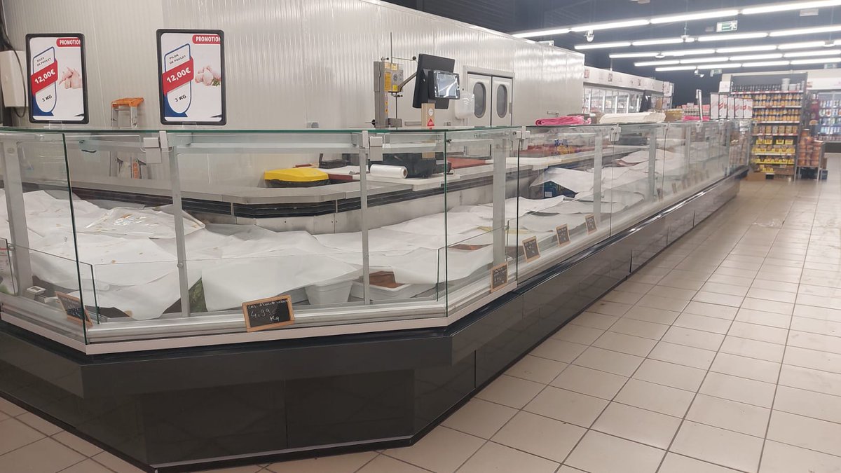 FrigoLtd's tweet image. We are proud to deliver our project, which has 5 cold rooms, workbenches, and a 20-meter refrigerated aisle in total.
For more details, you can see our website
lnkd.in/giX3kk8G

#ServeoverCounter #Coldroom #SupermarketEquipment #FrigoSystem #France #Turkey