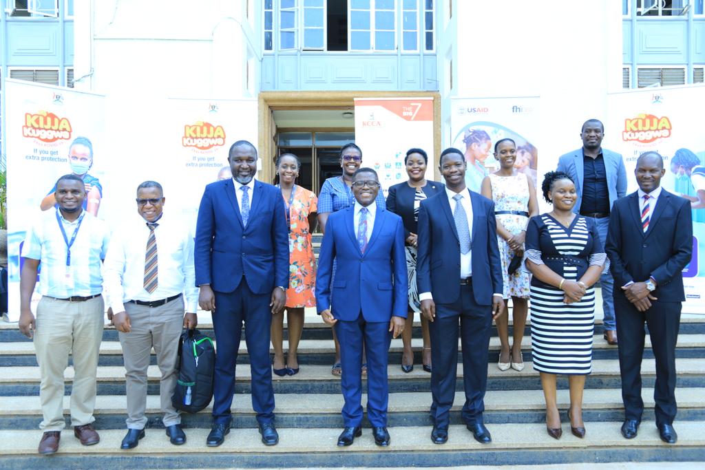 BugandaKingdom_'s tweet photo. Obwakabaka bwakuddamu okugema abantu Lumiima mawuggwe okwekikungo mu bimuli bya Bulange nga 20th-23rd April.

Mu kusobola okutuukiriza obweyamo buno Obwakabaka bwakwataganye ne KCCA, n'ekitongole kya FHI360 okulaba nga abantu bagemebwa basobole okwetangira obulwadde buno. https://t.co/nsSpQ7m3aT
