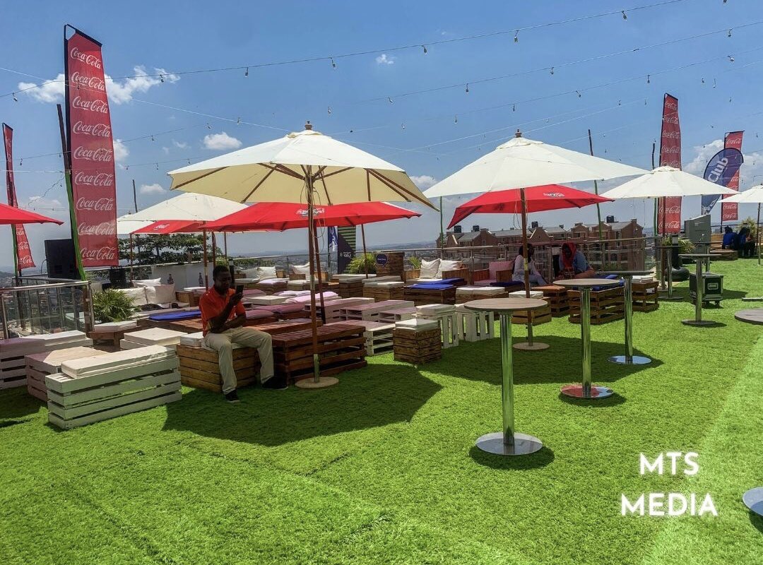 MTSMediaUg's tweet photo. The party was warm but the vibes were warmer at #BrunchInHouse hosted by @ClubPilsener 

Shot by @adriantevin 
Client : @SkyzHotel 

#mts #mtsmedia #mtsmediaug #mtsmedialtd #ug #uganda #kampala  #brunch #brunchinhouse #canon #canonphotography #canonafrica #photography @DjKasBaby https://t.co/Ej5KjUbOZb