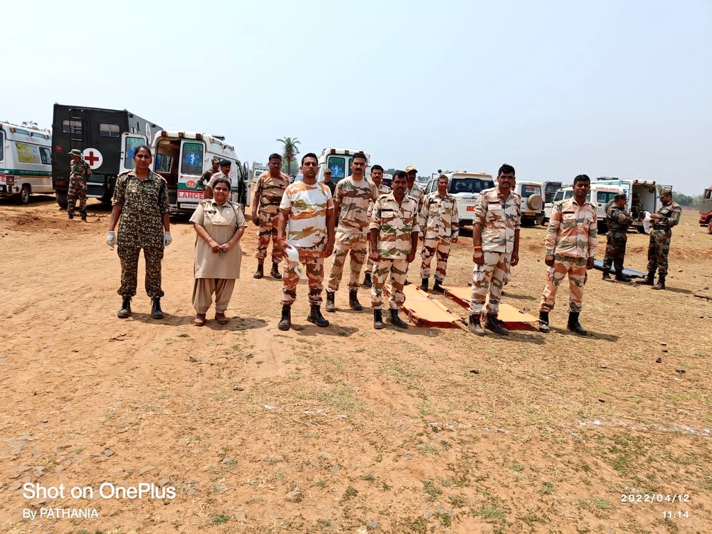 DCDeoghar's tweet photo. Rescue Operation of tourists who were stranded in cable cars, because of the aerial cable car accident at Trikut pahar Ropeway services, in Deogarh District, Jharkhand is complete.
@HemantSorenJMM @mbhajantri @adgpi @IAF_MCC @ITBP_official @NDRFHQ @prdjharkhand https://t.co/iacs06UYvp