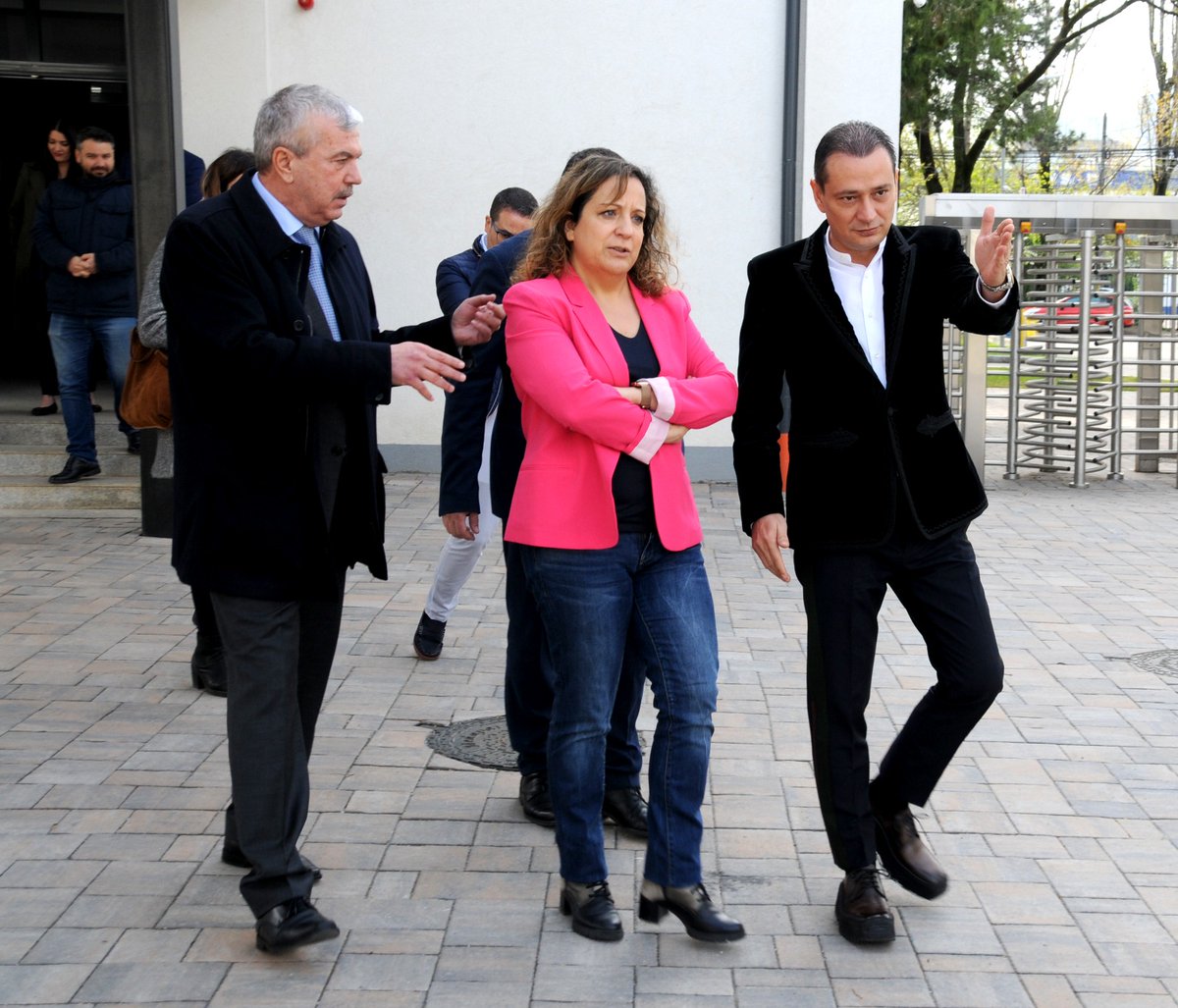 danielbaluta4's tweet photo. Alături de doamna Iratxe Garcia Perez, președintele Grupului Social-Democraților din Parlamentul European și de domnul Dan Nica, liderul europarlamentarilor români social-democrați din cadrul PE. Detalii pe FB - https://t.co/voj1RqGX7b https://t.co/1ZL701vMdE