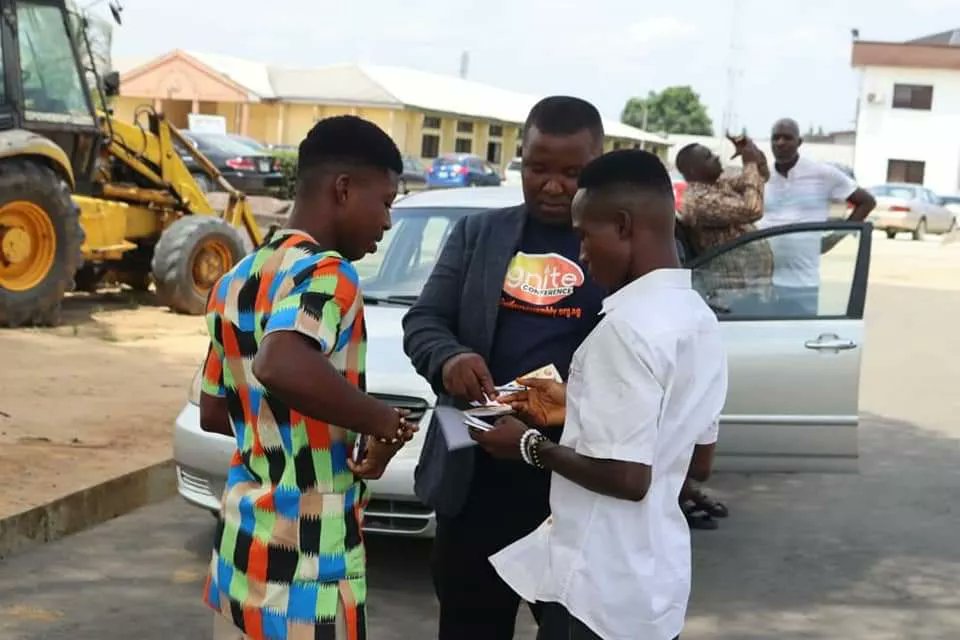 FlaIgnite's tweet photo. Elechi Amadi polytechnic rally for ignite
#flaignite2022
#Igniteconference2022
#UnleashingYourCreativePotential https://t.co/08SoXLPsu8