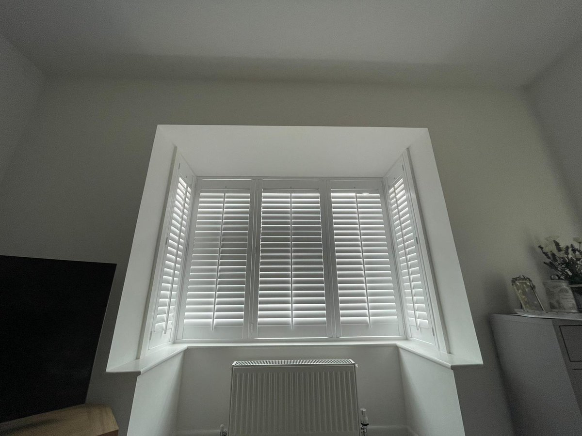 insigniablinds1's tweet photo. 🤩 Another great install by our fitting team 🤩

#windowshutters #shutters #shuttersandblinds #plantationshutters #windowshutters #windowshuttersblinds  #shadeandshutter #homedesign  #inspiration #blindcompany #homequotation #noobligationquote #madetomeasure #madetomeasureblinds https://t.co/QWnNqhJZwz