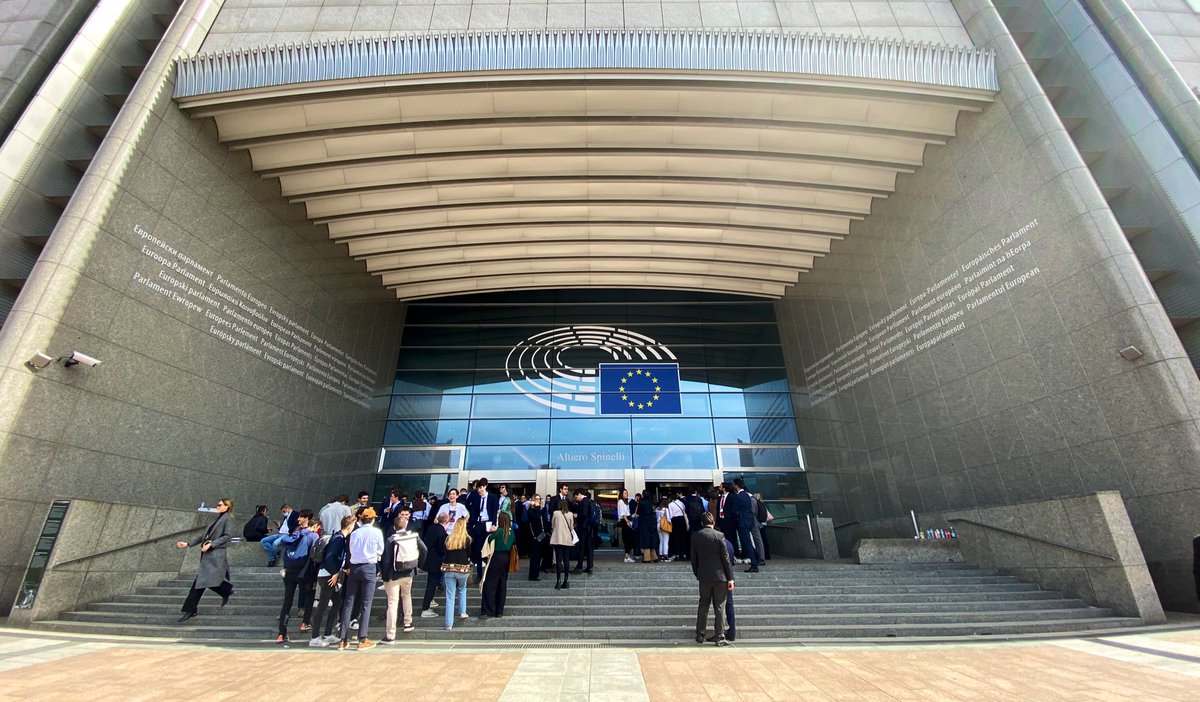 ESCP Business School tweet media